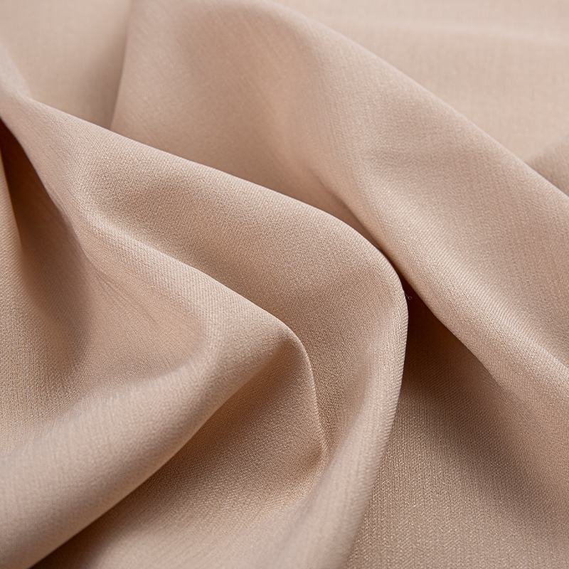 DS586 Gladde en ademende Doris 3/1 twill polyester lichtroze stof